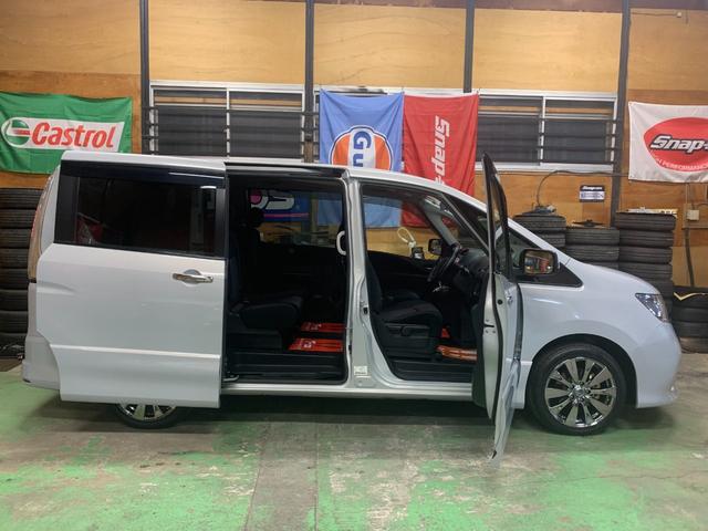 セレナ ハイウェイスター S-ハイブリッド 純正フルセグナビTV CD/DVD Bluetooth Bカメラ ETC 両側パワースライド INTキーPスタート 社外17インチアルミホイール HIDオートライト/フォグランプ オートAC クルコン(31枚目)