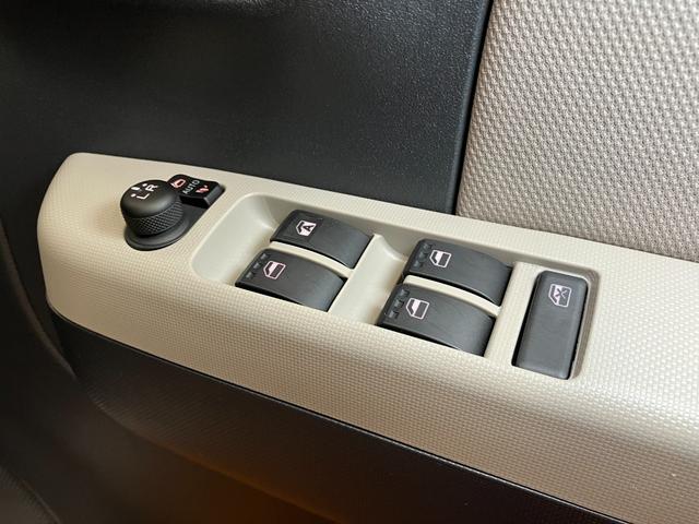 ミラトコット G SAIII サポカーSワイド適合 ドラレコ パノラマモニター対応 ステアリングスイッチ Pスタート コーナーセンサー アイドリングストップ オートハイビーム シートヒーター USB接続端子 ETC キーフリー(19枚目)