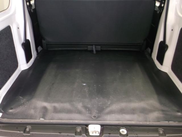 ハイゼットカーゴ DX サポカーSワイド適合 ラジオ エアコン アクセサリーソケット コーナーセンサー アイドリングストップ 光軸調整ダイヤル 横滑り防止機能 誤発進抑制機能 パワーウインドウ キーレス(11枚目)