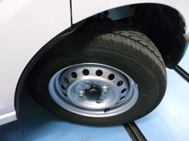 ハイゼットカーゴ DX サポカーSワイド適合 ラジオ エアコン アクセサリーソケット コーナーセンサー アイドリングストップ 光軸調整ダイヤル 横滑り防止機能 誤発進抑制機能 パワーウインドウ キーレス(21枚目)