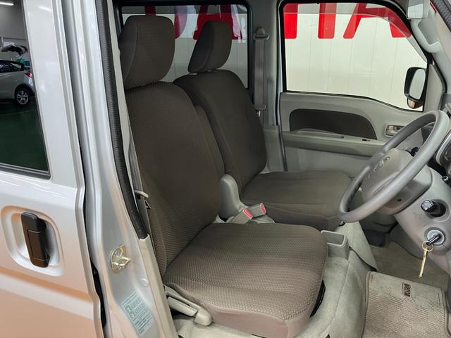 ＮＶ１００クリッパーバン ＧＸターボ　衝突被害軽減ブレーキシステム　両側スライドドア　Ｂカメラ　ナビ　エアコン　リヤファン　ＥＴＣ　横滑り防止機能　誤発進抑制機能　フォグランプ　電動格納ミラー　キーレス（21枚目）