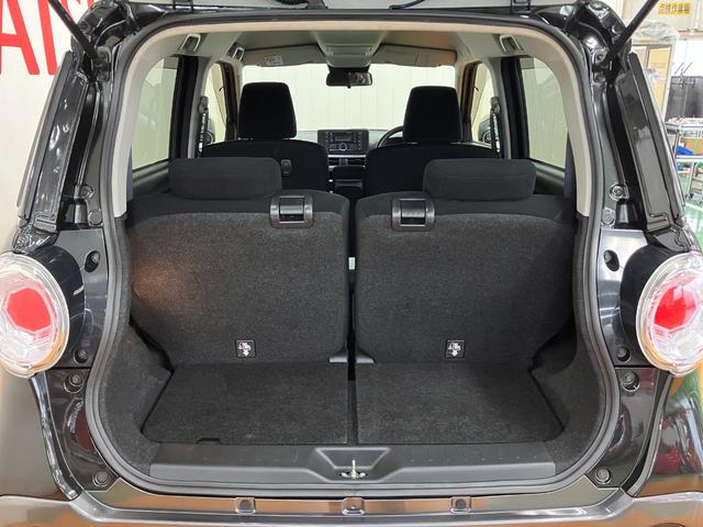 簡単な荷物が載せられるトランクルーム