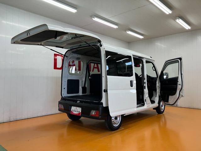 ハイゼットカーゴ DX サポカーSワイド適合 ラジオ エアコン アクセサリーソケット コーナーセンサー アイドリングストップ 光軸調整ダイヤル 横滑り防止機能 誤発進抑制機能 パワーウインドウ キーレス(9枚目)