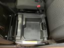 助手席下収納