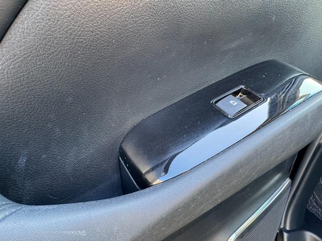 ヴェルファイア ２．５Ｚ　Ｇエディション　純正１０インチフルセグナビ／Ｂｌｕｅｔｏｏｔｈ／バックカメラ／サンルーフ／衝突被害軽減システム／３眼ＬＥＤヘッドランプ／両側電動スライドドア／パワーバックドア／セーフティセンス／ベンチレーションシート（32枚目）