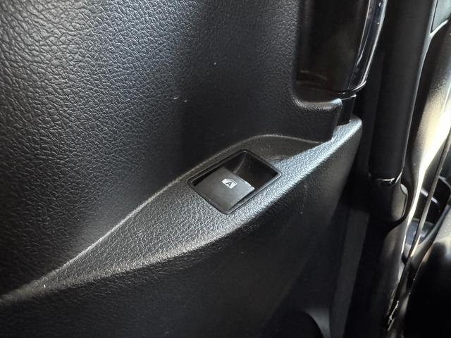 ヴェルファイア ２．５Ｚ　Ｇエディション　純正１０インチフルセグナビ／Ｂｌｕｅｔｏｏｔｈ／バックカメラ／サンルーフ／衝突被害軽減システム／３眼ＬＥＤヘッドランプ／両側電動スライドドア／パワーバックドア／セーフティセンス／ベンチレーションシート（33枚目）