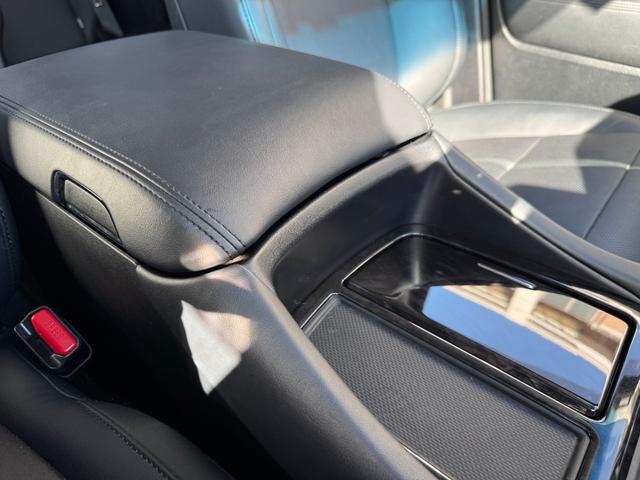 ヴェルファイア ２．５Ｚ　Ｇエディション　純正１０インチフルセグナビ／Ｂｌｕｅｔｏｏｔｈ／バックカメラ／サンルーフ／衝突被害軽減システム／３眼ＬＥＤヘッドランプ／両側電動スライドドア／パワーバックドア／セーフティセンス／ベンチレーションシート（38枚目）