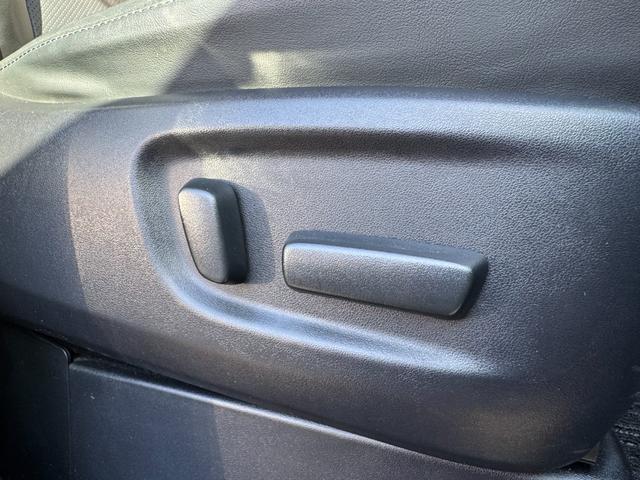 ヴェルファイア ２．５Ｚ　Ｇエディション　純正１０インチフルセグナビ／Ｂｌｕｅｔｏｏｔｈ／バックカメラ／サンルーフ／衝突被害軽減システム／３眼ＬＥＤヘッドランプ／両側電動スライドドア／パワーバックドア／セーフティセンス／ベンチレーションシート（43枚目）