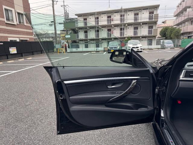 3シリーズ 320d xDrive グランツーリスモ Mスポーツ 純正ナビ/純正19インチアルミホイール/レザーシート/シートヒート/クルーズコントロール(30枚目)