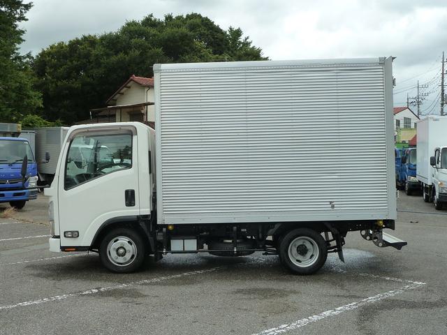 ２トンアルミバン　車両総重量４６８５ｋｇ　荷室内高さ２０６ｃｍ　積載量２０００ｋｇ　５ＭＴ　ＥＴＣ　バックカメラ　法定整備　オイル交換実施済(5枚目)