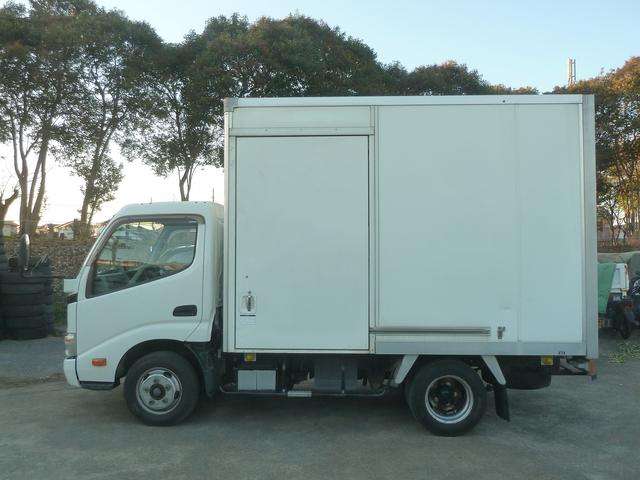 ダイナトラック ２トンパネルバン　オートマ　ＥＴＣ　積載量２０００ｋｇ　車両総重量４８１５ｋｇ　荷室内高２０７ｃｍ（9枚目）