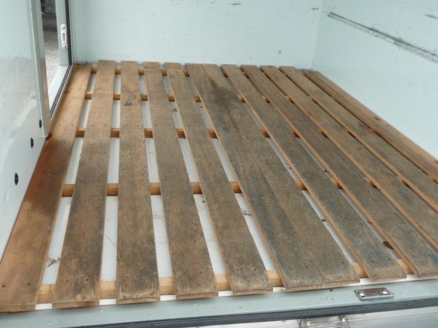 キャリイトラック 　冷蔵冷凍車　オートマ　ＥＴＣ　ナビ　バックカメラ　エアコン　パワステ　ミラー型ドラレコ　集中ドアロック　　Ｒエアバック　ワンセグＴＶ（16枚目）