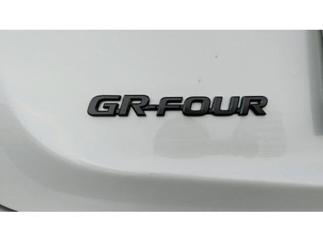 ＧＲヤリス ＲＺハイパフォーマンス＋エアロパフォーマンスパッケ－ジ　登録済未使用車　ＯＰ：縦引きＰＢ＆クーリングＰＫＧ　サブラジエター　インタークーラースプレー　コールドエアインテークダクト　可変リアウィング　ダクト付アルミフード　フェンダーダクト　リアバンパーダクト（22枚目）