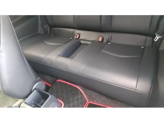 ＧＲヤリス ＲＺハイパフォーマンス＋エアロパフォーマンスパッケ－ジ　登録済未使用車　ＯＰ：縦引きＰＢ＆クーリングＰＫＧ　サブラジエター　インタークーラースプレー　コールドエアインテークダクト　可変リアウィング　ダクト付アルミフード　フェンダーダクト　リアバンパーダクト（53枚目）