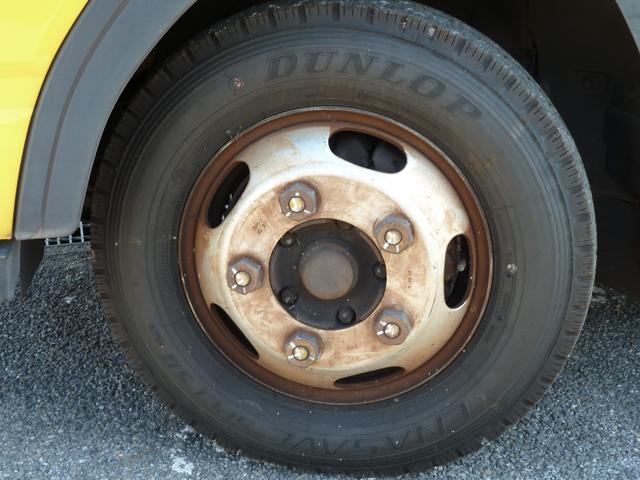 キャンター 全低床　２ｔパネルバン　オートマ　ＥＴＣ　バックカメラ　ＡＢＳ　エアバック　ラッシングレール２段　キーレス（22枚目）