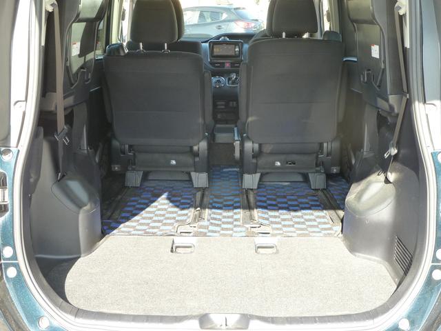 ヴォクシー ハイブリッドV 3列シート ETC ナビ エアコン ABS エアバック キーレス スマートキー Fシートヒーター フルセグTV 純正エアロ 純正AW15inc 電動両スライドドア(21枚目)