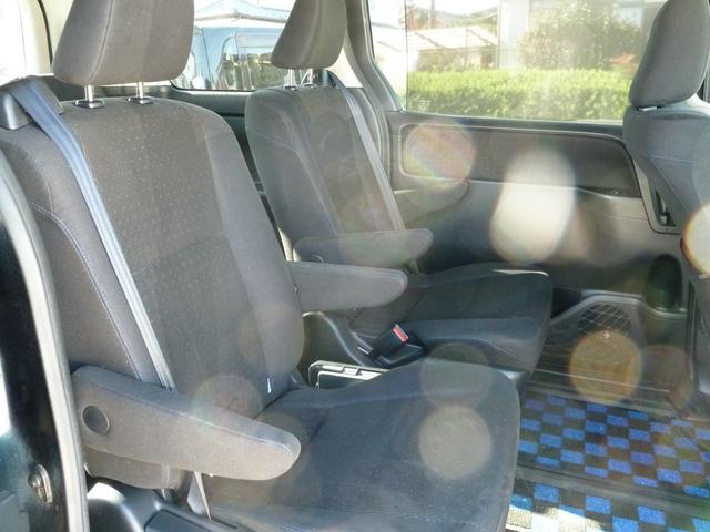ヴォクシー ハイブリッドV 3列シート ETC ナビ エアコン ABS エアバック キーレス スマートキー Fシートヒーター フルセグTV 純正エアロ 純正AW15inc 電動両スライドドア(23枚目)