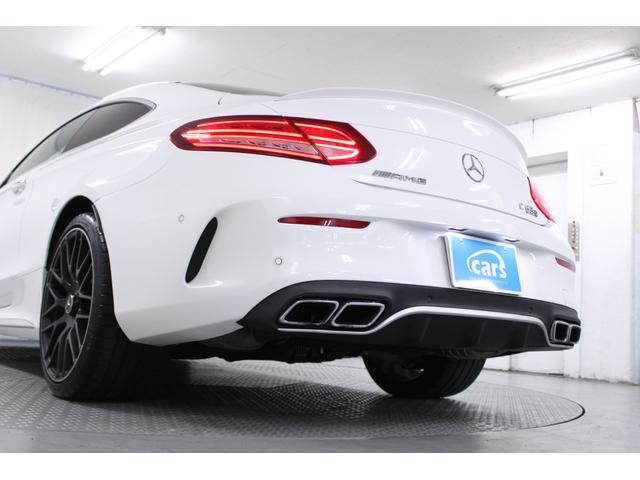 Ｃ６３　Ｓクーペ　禁煙車　Ｄ車右Ｈ　Ｖ８ツインターボ　レーダーセーフティＰＫＧ　ステアリングパイロット　ブラインドスポットアシスト　ＡＭＧレザーコンビシート　ＡＭＧ１９インチＡＷ　Ｂｕｒｍｅｓｔｅｒサラウンド　フルセグ(32枚目)