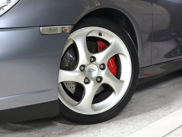 ９１１ ９１１カレラ４Ｓ　後期モデル／左ハンドル／６速マニュアル／４ＷＤ／実走行／ディーラー車／禁煙車／ＰＳＭ／フロントカメラ／前後ドラレコ／黒本革シート／パワーシート／１８インチＡＷ／ＨＩＤ／ＥＴＣ２．０（9枚目）