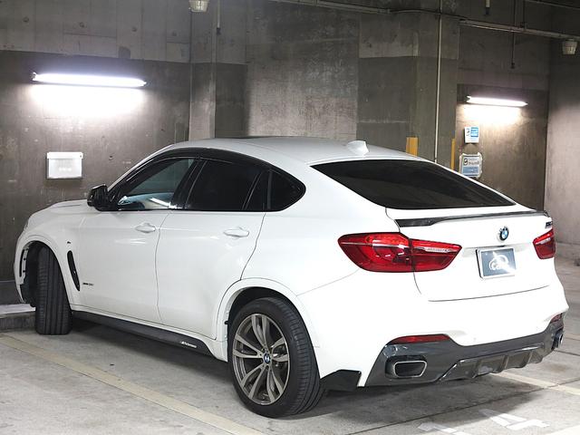 X6 xDrive 35i Mスポーツ Mパフォーマンスカーボンスポイラー/サイドスカート/ミラーカバー/リアフラップ/スポーツステアリング/カーボンセレクターカバー/フロアマット セレクトPKG/コンフォートPKG/HUD/360℃カメラ(43枚目)