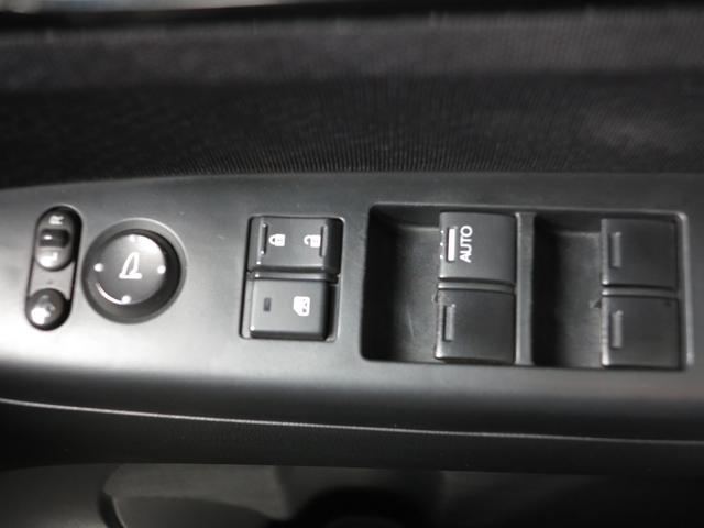 N-BOXカスタム G・Lパッケージ ワンオーナー禁煙車/純正ナビワンセグTV/バックモニター/ETC/左側パワースライド/HIDライト/スマートキー/スペアキー有(42枚目)