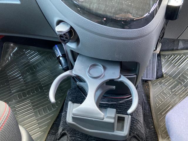 アイシス プラタナブラックリミテッド ワンオーナー 純正HDDナビ 地デジTV バックカメラ 両側パワスラ HIDライト ETC(30枚目)