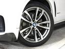 xDrive 35i Mスポーツ Mパフォーマンスカーボンスポイラー/サイドスカート/ミラーカバー/リアフラップ/スポーツステアリング/カーボンセレクターカバー/フロアマット セレクトPKG/コンフォートPKG/HUD/360℃カメラ(11枚目)