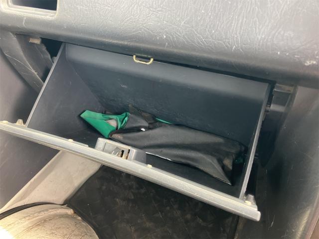 ハイゼットトラック エアコン・パワステ　スペシャル　４ＷＤ　エアコン　パワーステアリング　最大積載量３５０ｋｇ　車検令和８年３月まで　走行距離１４万キロ　修復歴無し　サイドブレーキ（32枚目）