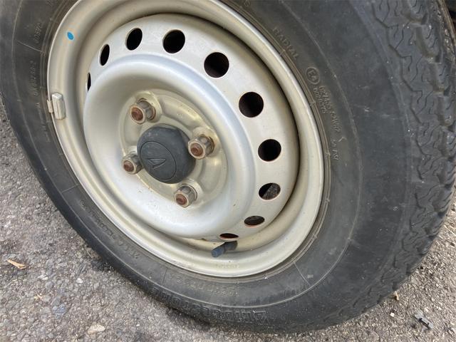 ハイゼットトラック エアコン・パワステ　スペシャル　４ＷＤ　エアコン　パワーステアリング　最大積載量３５０ｋｇ　車検令和８年３月まで　走行距離１４万キロ　修復歴無し　サイドブレーキ（45枚目）