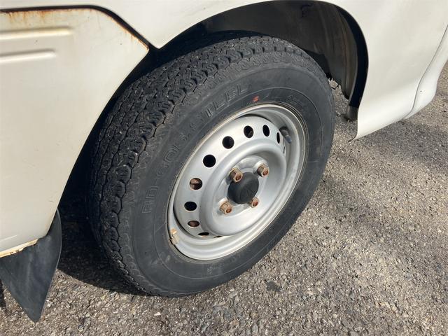 ハイゼットトラック エアコン・パワステ　スペシャル　４ＷＤ　エアコン　パワーステアリング　最大積載量３５０ｋｇ　車検令和８年３月まで　走行距離１４万キロ　修復歴無し　サイドブレーキ（50枚目）