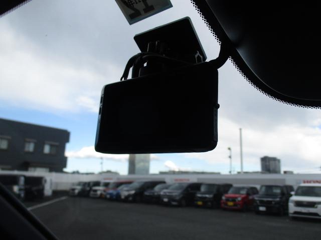 ステップワゴン e:HEVスパーダ 純正メモリナビ バックカメラ ETC ホンダセンシング 両側電動スライドドア 1オーナー デュアルエアコン フルオートエアコン ESC シートヒータ オートライト キーフリー LEDヘッドランプ 禁煙(10枚目)