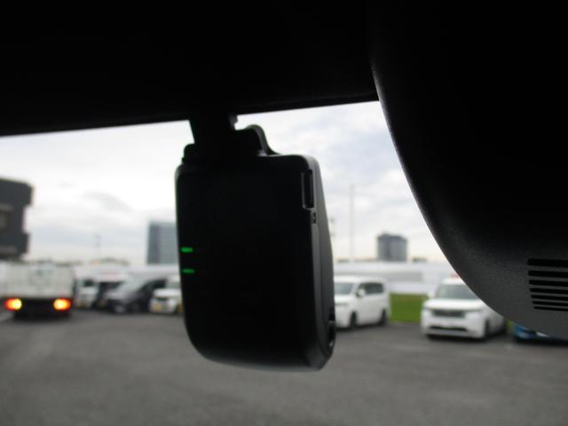 純正フロントドライブレコーダーがオプション装備されています。