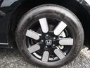 純正アルミホイールが装備されています。