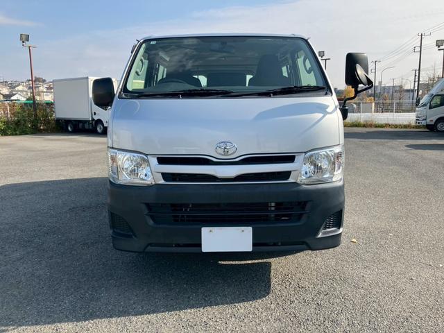 ハイエースバン DX 9人乗 AT車 カロッツェリアナビ キーレス バックカメラ ターボ 4WD(2枚目)