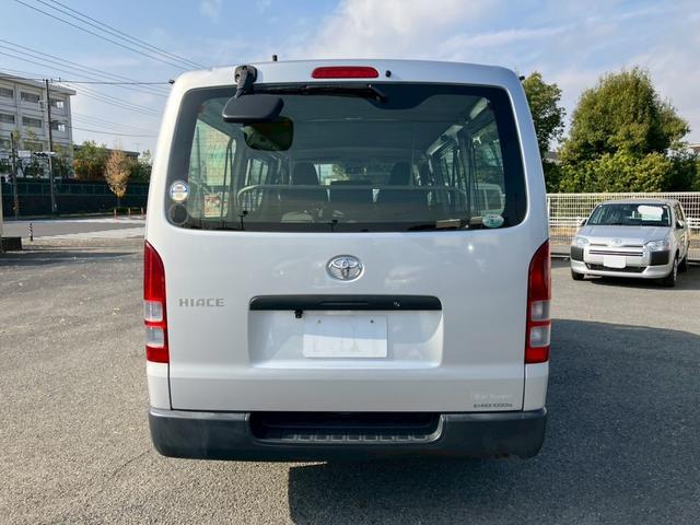 ハイエースバン DX 9人乗 AT車 カロッツェリアナビ キーレス バックカメラ ターボ 4WD(6枚目)