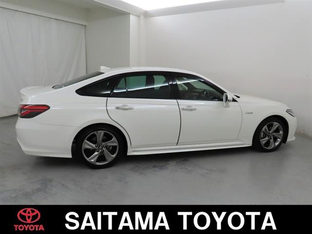 クラウンハイブリッド ＲＳ　メモリーナビ　フルセグＴＶ　ＣＤＤＶＤ再生　パノラミックビューモニター　シートヒーター　ＥＴＣ　衝突回避軽減ブレーキ　踏み間違い制御装置　車線逸脱警報　オートハイビーム　ブラインドモニター（6枚目）