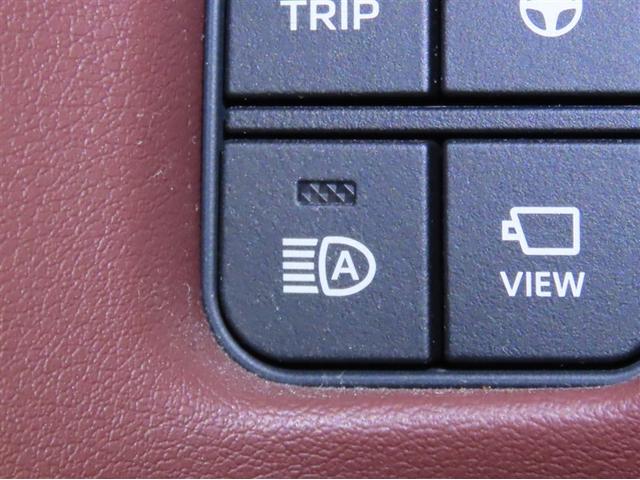 クラウンハイブリッド ＲＳ　メモリーナビ　フルセグＴＶ　ＣＤＤＶＤ再生　パノラミックビューモニター　シートヒーター　ＥＴＣ　衝突回避軽減ブレーキ　踏み間違い制御装置　車線逸脱警報　オートハイビーム　ブラインドモニター（32枚目）