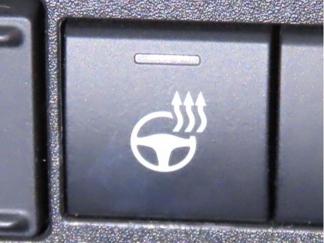 シエンタ ハイブリッドZ 衝突回避軽減ブレーキ 踏み間違い制御装置 車線逸脱警報 オートハイビーム ブラインドモニター パノラミックビューモニター ドラレコ 両側電動スライドドア シートヒーター フルセグTV CDDVD再生(4枚目)