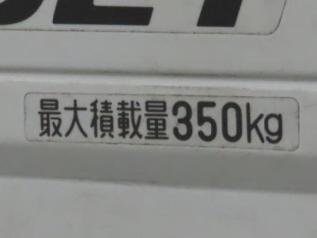 ハイゼットトラック スタンダード 5速マニュアル エアコン パワステ CD再生 メディアプレイヤー接続(11枚目)