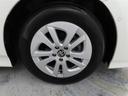 装着タイヤサイズは、195/65R15です。