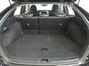 後席使用時でも、十分な荷室空間を確保しております。
