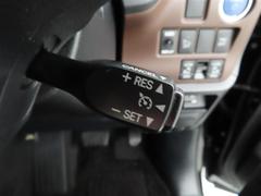クルーズコントロールを装備しております。 7
