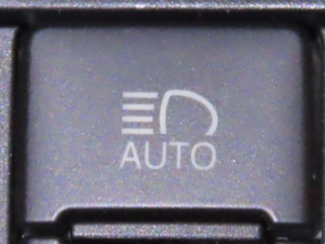 シエンタ ファンベースＧ　セーフティーエディション　衝突軽減ブレーキ　踏み間違い制御装置　車線逸脱警報　オートハイビーム　パノラミックビューモニター　両側電動スライドドア　ＬＥＤヘッドランプ　シートヒーター　メモリーナビ　フルセグＴＶ　ＣＤＤＶＤ再生（15枚目）