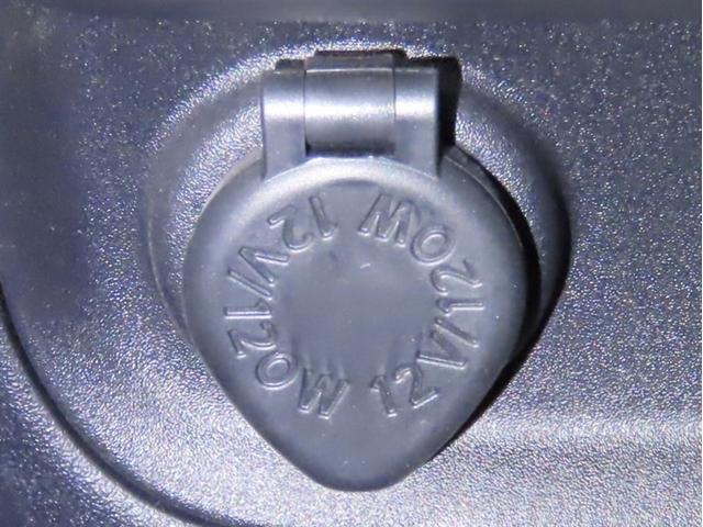 シエンタ ハイブリッドZ 衝突軽減ブレーキ 踏み間違い制御装置 車線逸脱警報 オートハイビーム ブラインドモニター パノラミックビューモニター ドラレコ 両側電動スライドドア メモリーナビ フルセグTV クルーズコントロール(26枚目)