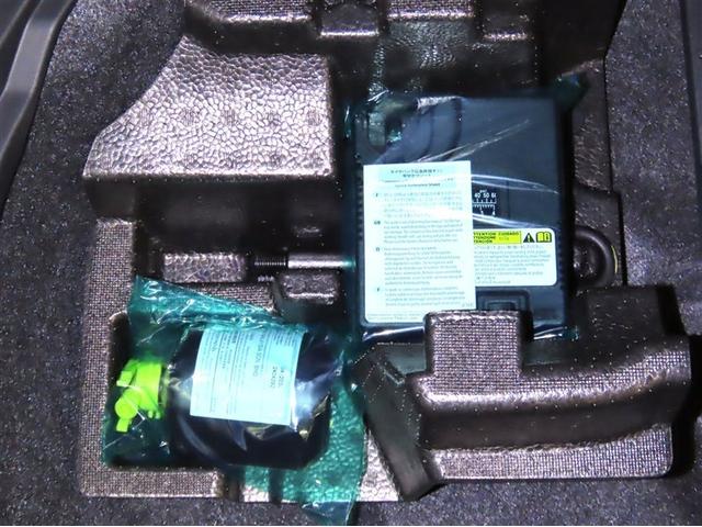 アルファードハイブリッド Ｚ　ムーンルーフ　メモリーナビ　フルセグＴＶ　後席モニター　パノラミックビューモニター　シートヒーター＆ベンチレーション　両側電動スライドドア　パワーバックドア　衝突回避軽減ブレーキ　オートハイビーム（39枚目）