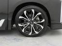 装着タイヤサイズは、245/40R20です。モデリスタ製アルミホィールを装着しています。