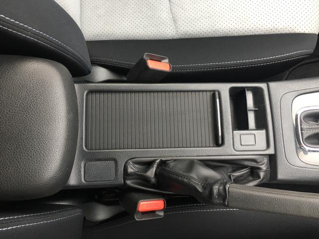 4WD 社外ナビ Bカメラ フルセグ ETC パワーシート(19枚目)