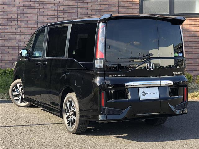 スパーダホンダセンシング 両側電動スライド 登録済未使用車(2枚目)