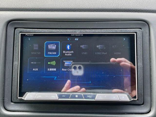 ハイブリッドＺ・ホンダセンシング　社外メモリーナビ　フルセグ　バックカメラ　ハーフレザーシート　レーダークルーズコントロール　レーンキープアシスト　ＬＥＤオートライトＬＥＤフォグランプ　純正１７インチアルミホイール　スマートキー(6枚目)