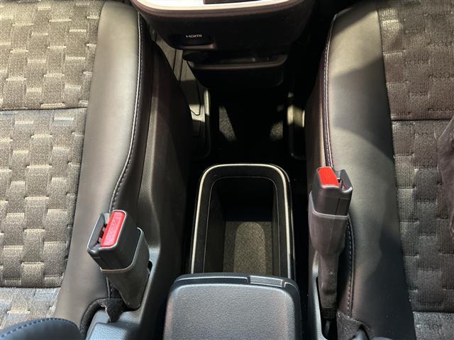 ヴォクシー S-Z トヨタセーフティーセンス 快適利便パッケージHigh ディスプレイオーディオ(ナビ・TV・CD/DVD/付) バックカメラ 両側パワースライドドア パワーバックドア オートクルーズコントロール ETC(19枚目)